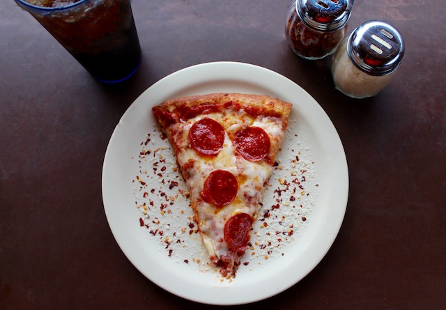 How many carbs in a slice of pizza? A Guide for Beginners