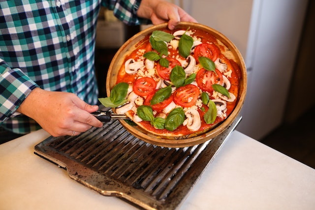 Pan Pizza vs Deep Dish: What's the Real Difference?